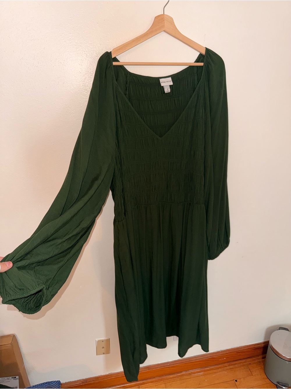 Ava & Viv Dark Green Smocked V-Neck Long Sleeve Dress
